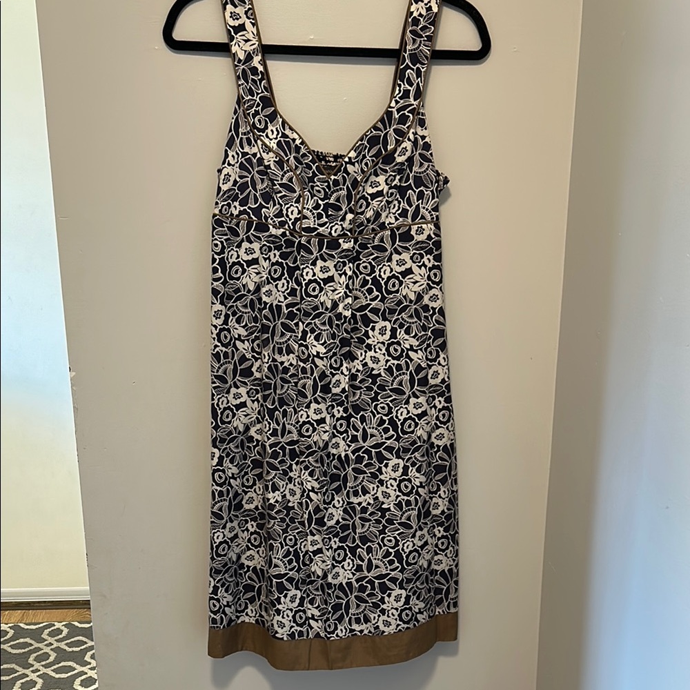 Banana Republic Silk Blend Floral Navy and White Dress Size 10